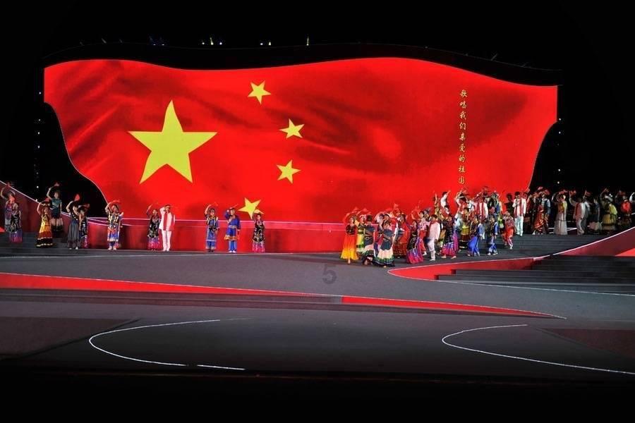22岁的我脚却只有33码!跑古代都不用裹了,体重也就82斤,怎么吃都吃不胖,有男生会喜欢吗-专业问答网站,解答你的疑问