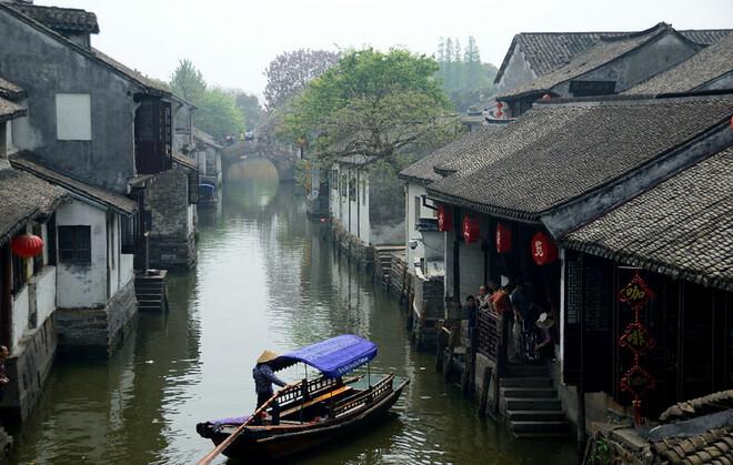 澄江市春节年货街开街